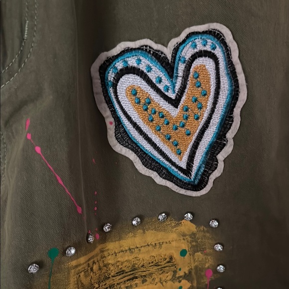 POL Olive Green Cropped Pants with Colorful Accents - Picture 3 of 10